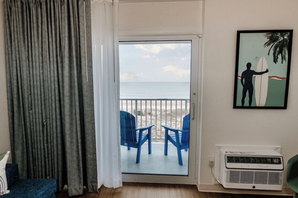 SeaLoft Oceanfront Hotel - photo 34