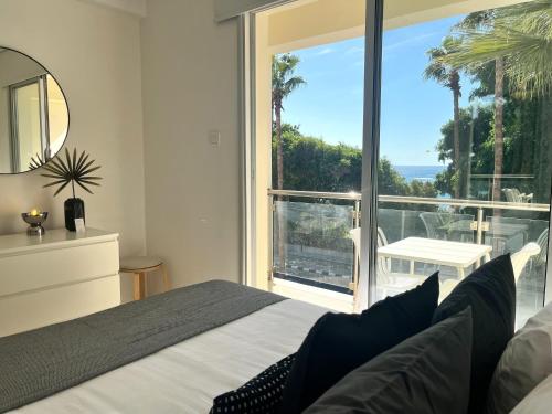 Phaedrus Living Constantinos 111