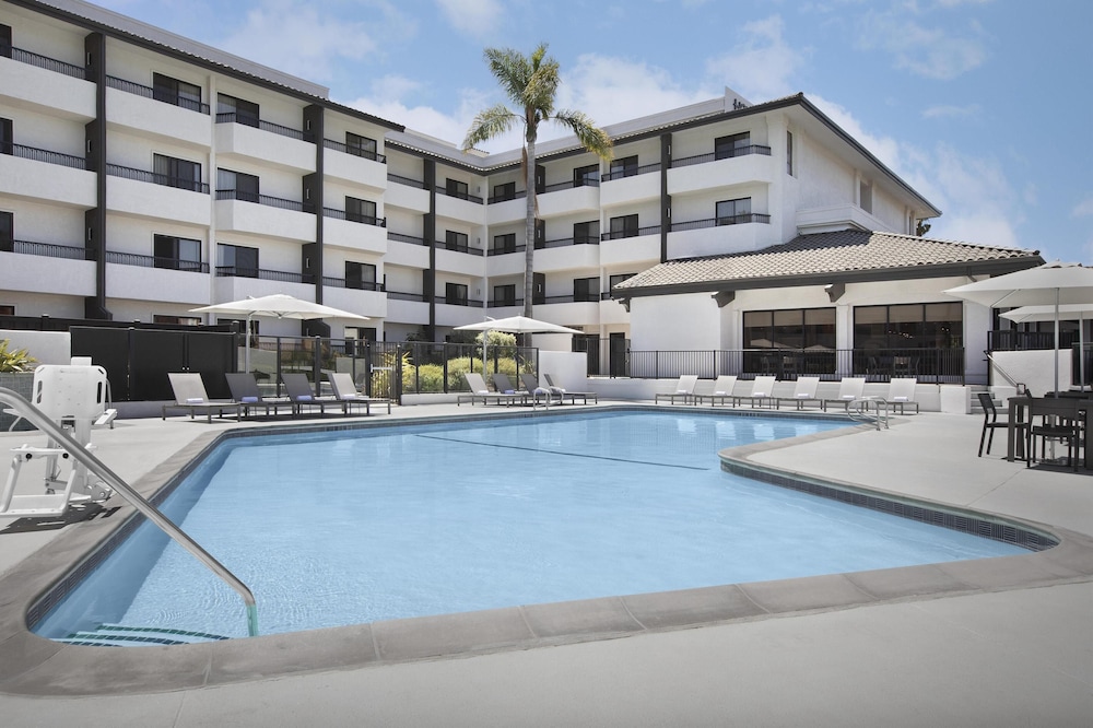 Homewood Suites by Hilton Santa Maria in Santa Maria, United States