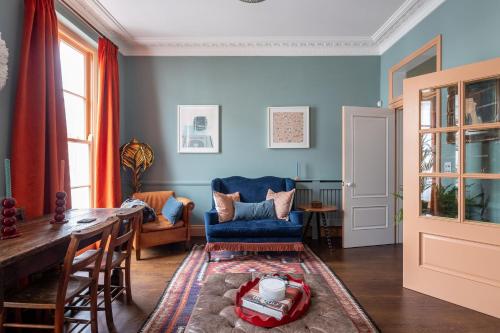 Veeve Natural Wonder — 4-Star Luxury Hotel in London, United Kingdom