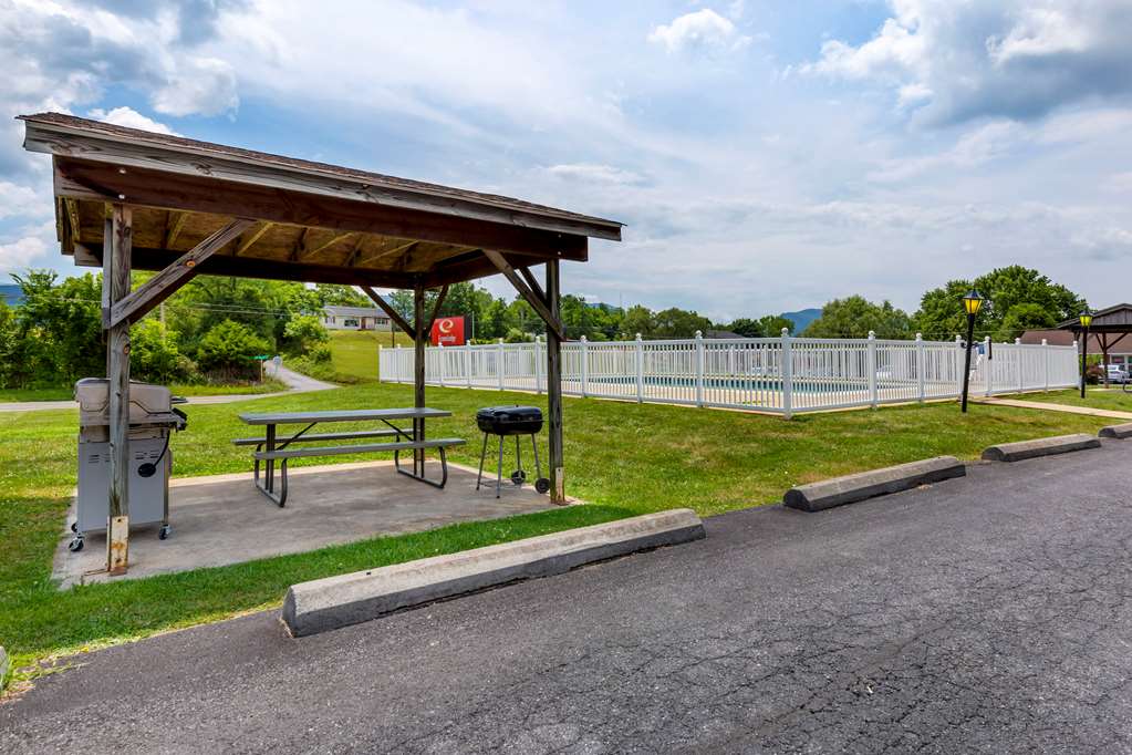 Econo Lodge Woodstock Shenandoah Valley I 81 - photo 32