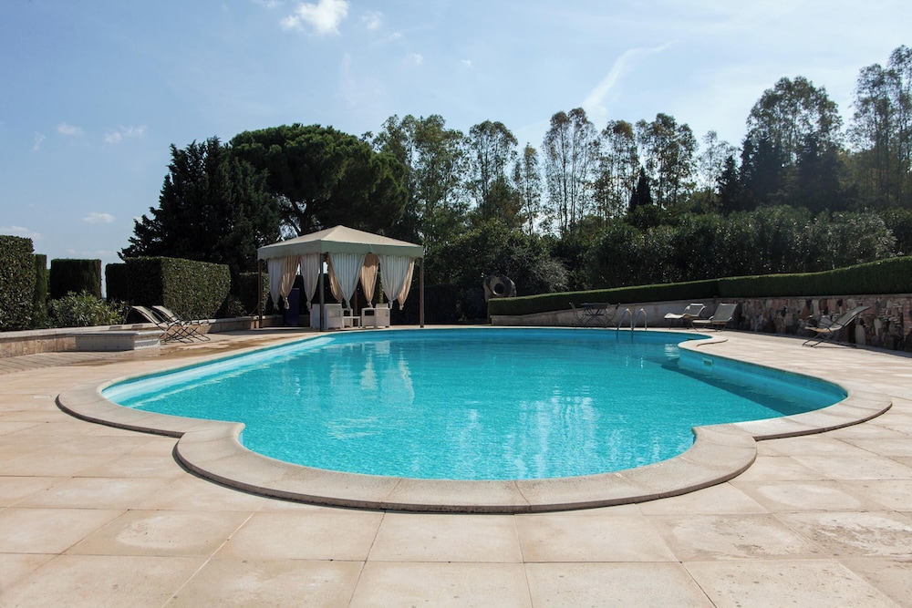 Villa Gaia with pool — 4-Star Luxury Hotel in Galatina, Italy