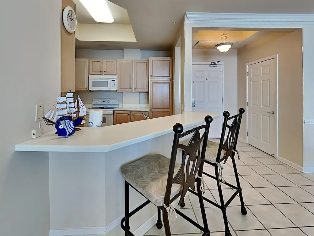 Silver Beach Towers - photo 16