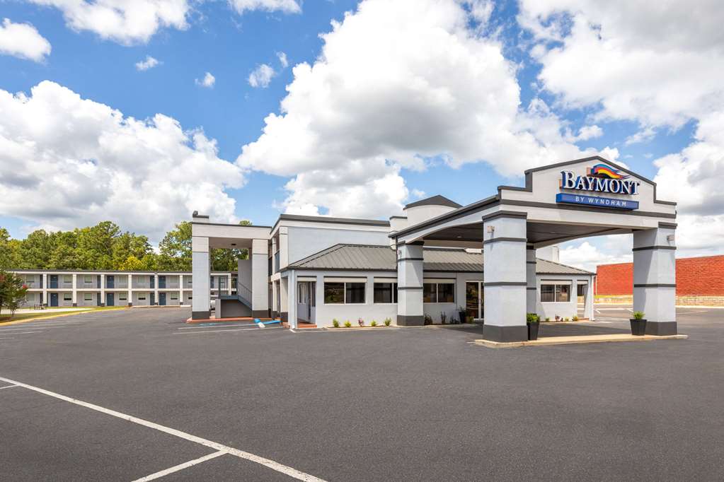 Baymont By Wyndham Dothan — Dothan