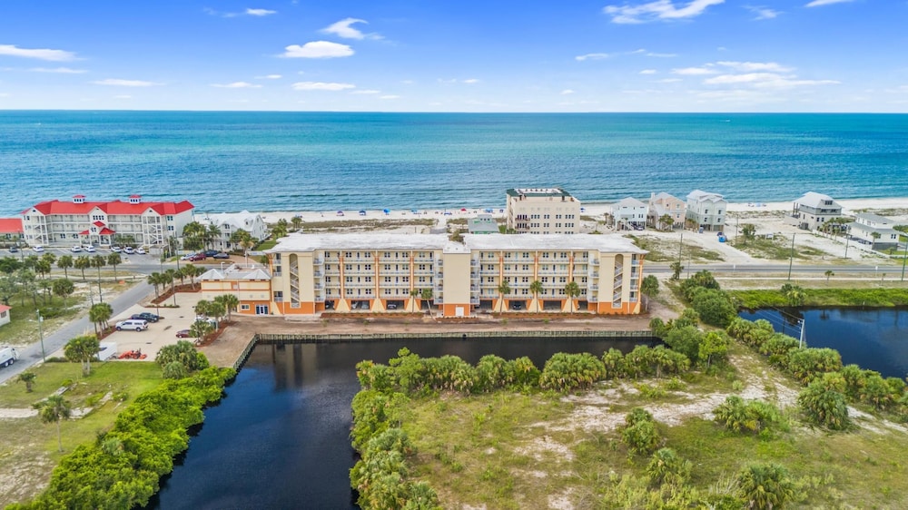 Mexico Beach Summerhouse by PHG — 4-Star Luxury Hotel in Port Saint Joe, United States