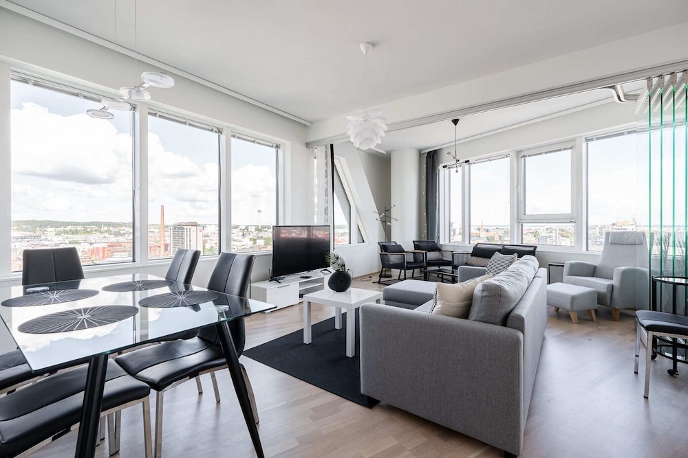 Stunning Views 2BR with Sauna Nokia Arena — 4-Star Luxury Hotel in Tampere, Finland