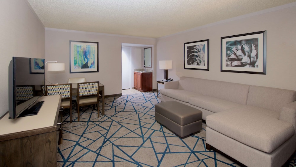 Embassy Suites by Hilton Portland Tigard - photo 39