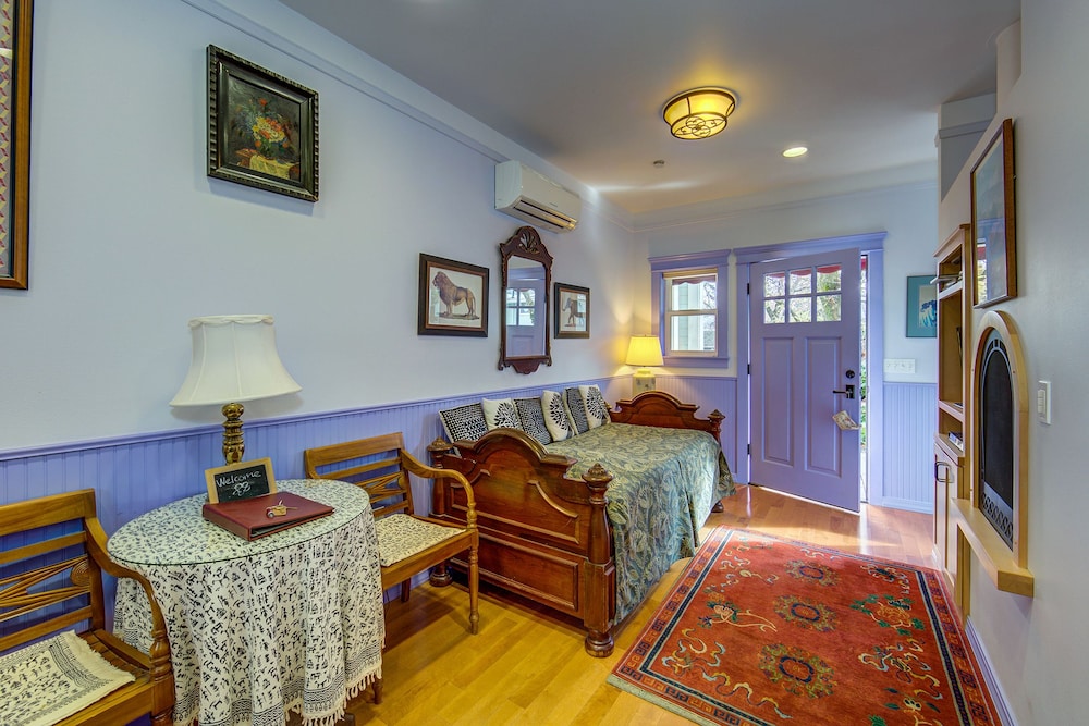 Carlisle Garden Suites - photo 16