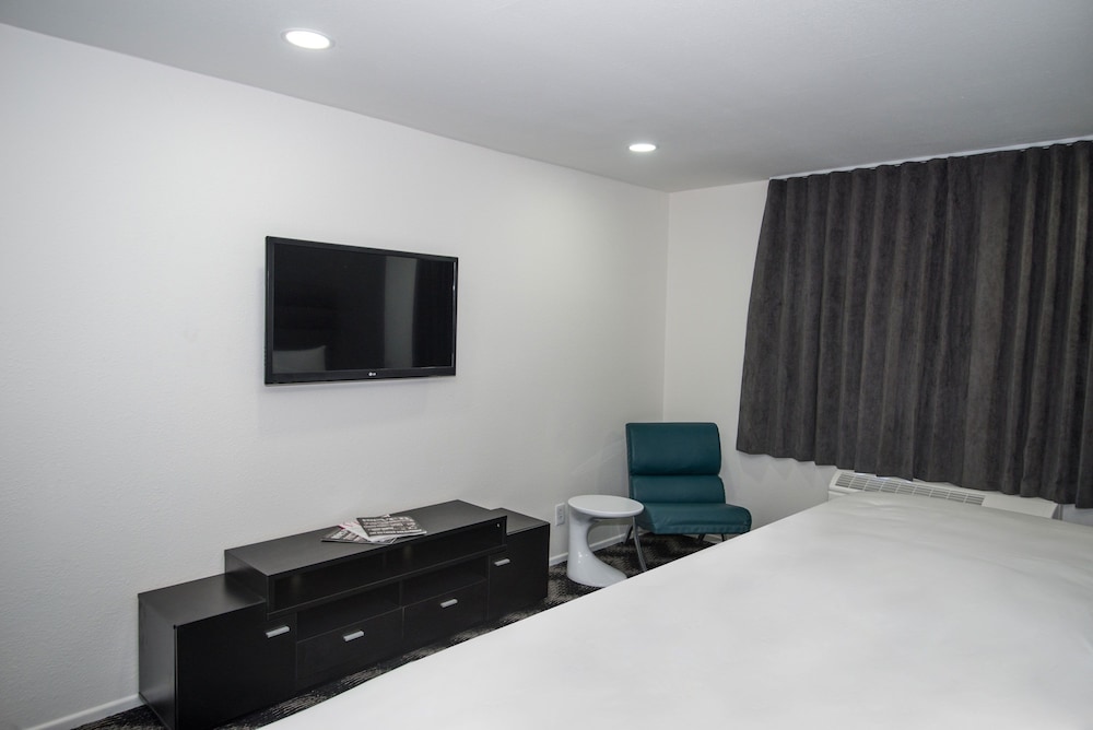 Siegel Select LV Strip Convention Center - photo 7