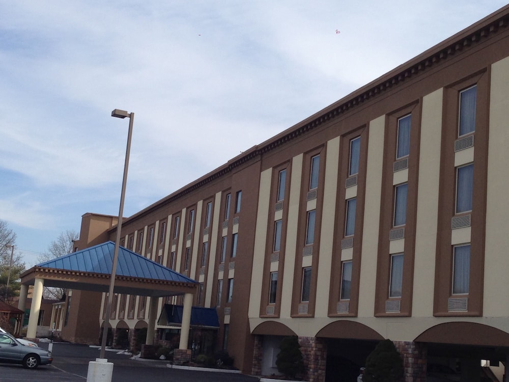 Fort Washington Inn - photo 24