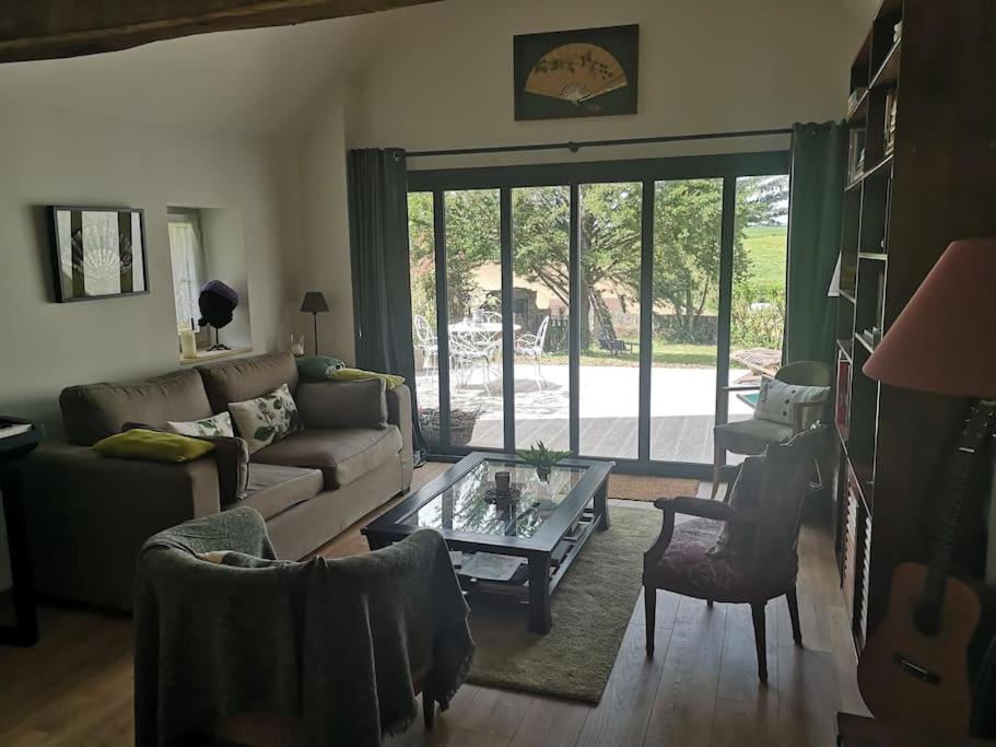 Au Cœur de Mortagne Un Balcon Sur Le Perche — hotel in Mortagne-Au-Perche