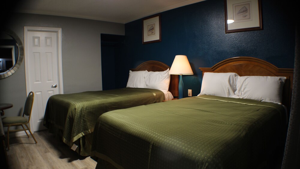 Aristocrat Motel - photo 3