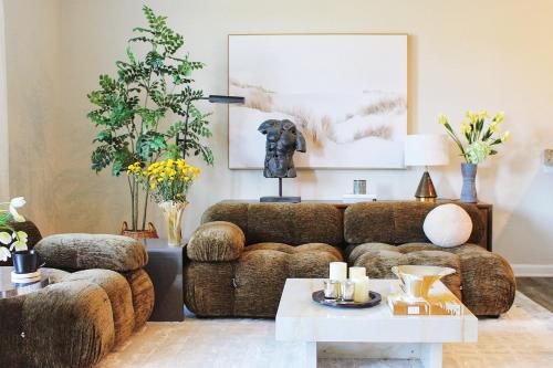 Mountain Whispers Modern Chic Near Shenandoah National Park — hotel in Luray