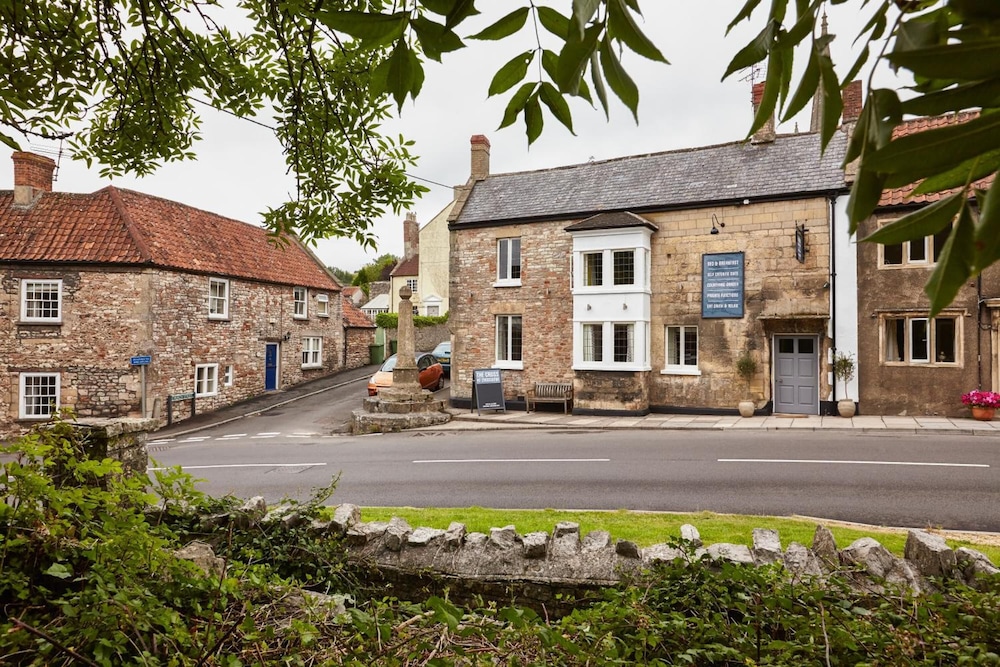 The Cross at Croscombe — 4-Star Luxury Hotel in Wells, United Kingdom