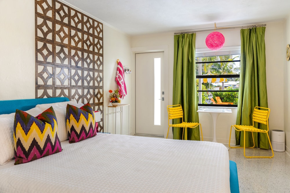 Sunset Inn & Cottages - photo 17