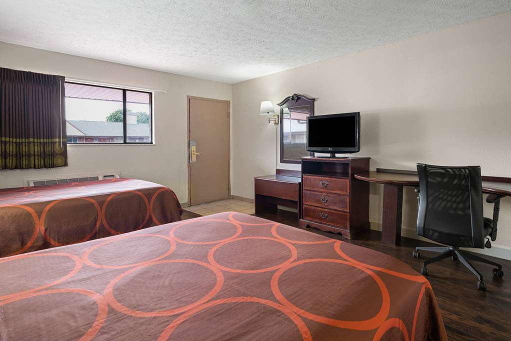 Super 8 by Wyndham Youngstown Girard - photo 15