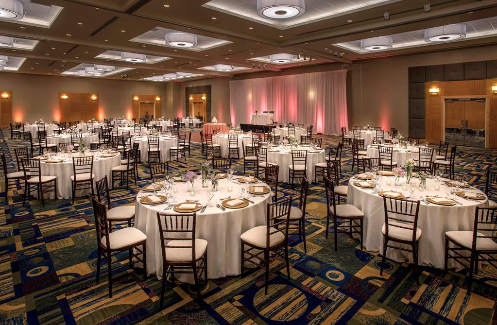 Hyatt Regency Pittsburgh International Airport - photo 7