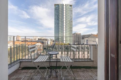 La Vista sulla Città 8vo Piano Attico Mozzafiato — 4-Star Luxury Hotel in Milan, Italy