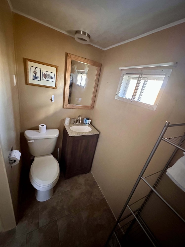 Chinook Winds Motel - photo 122