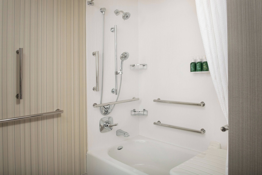 Courtyard by Marriott Portland East - photo 19