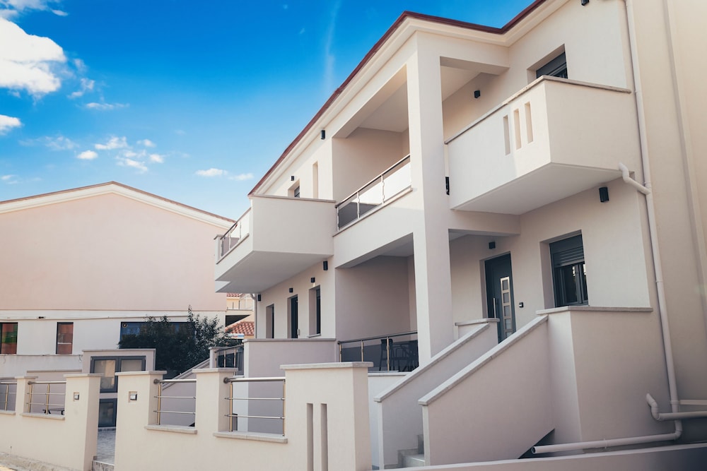 RAFKON Luxury Apartments Myrina — 4-Star Luxury Hotel in Myrina, Greece