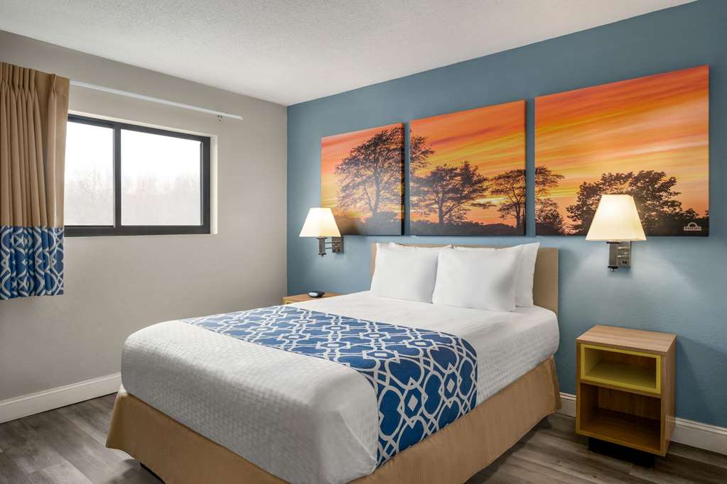Days Inn by Wyndham Canastota Verona - photo 19
