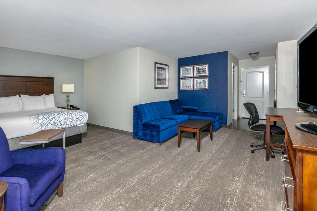 La Quinta Inn & Suites by Wyndham Horn Lake Southaven Area - photo 20
