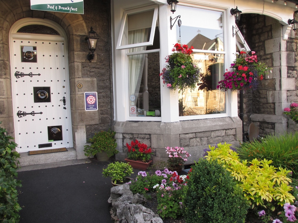 Hillside Bed & Breakfast — 4-Star Luxury Hotel in Kendal, United Kingdom
