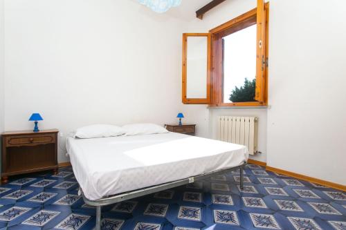 Marcelli quadrilocale con terrazzo vista mare M117 — 4-Star Luxury Hotel in Marcelli, Italy