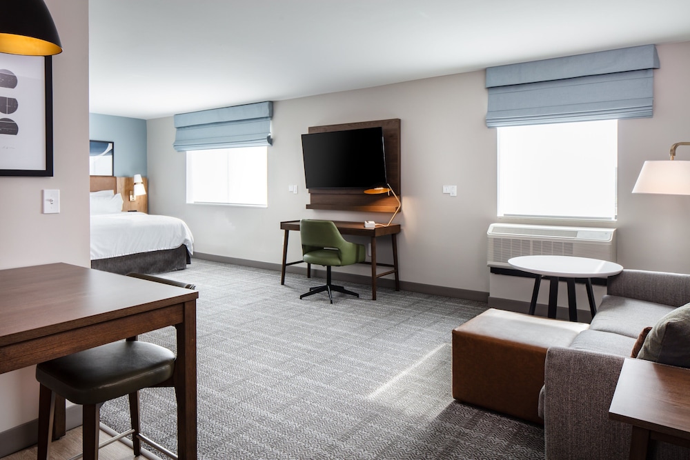 Staybridge Suites Iowa City Coralville by IHG - photo 15