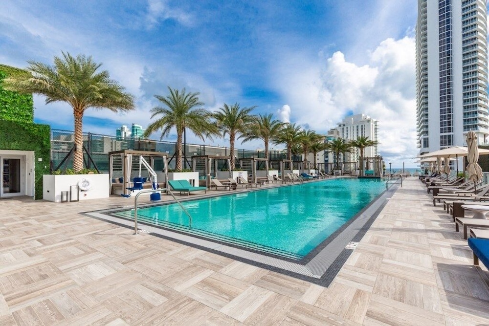 Hyde Beach House Luxury resort 3 Bedroom Condo by RedAwning - photo 18