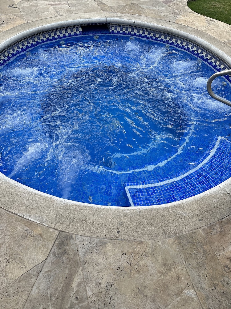 Hotel el Romano Ixtapan de la Sal in Ixtapan De La Sal, Mexico