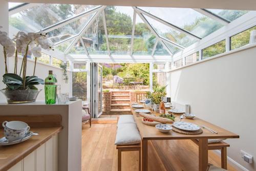 Bay View by Bloom Stays in Folkestone, United Kingdom
