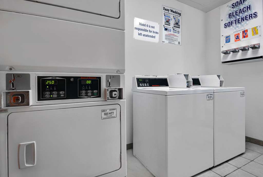 Motel 6 Cutler Bay FL - photo 27