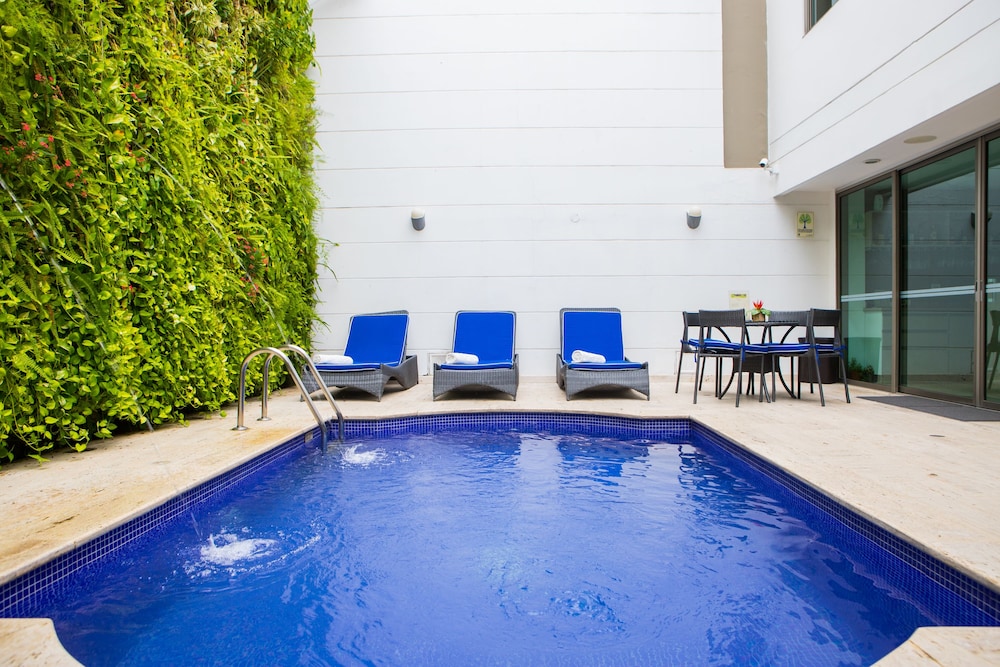 Varanasi Hotel Boutique Aeropuerto in Cartagena, Colombia