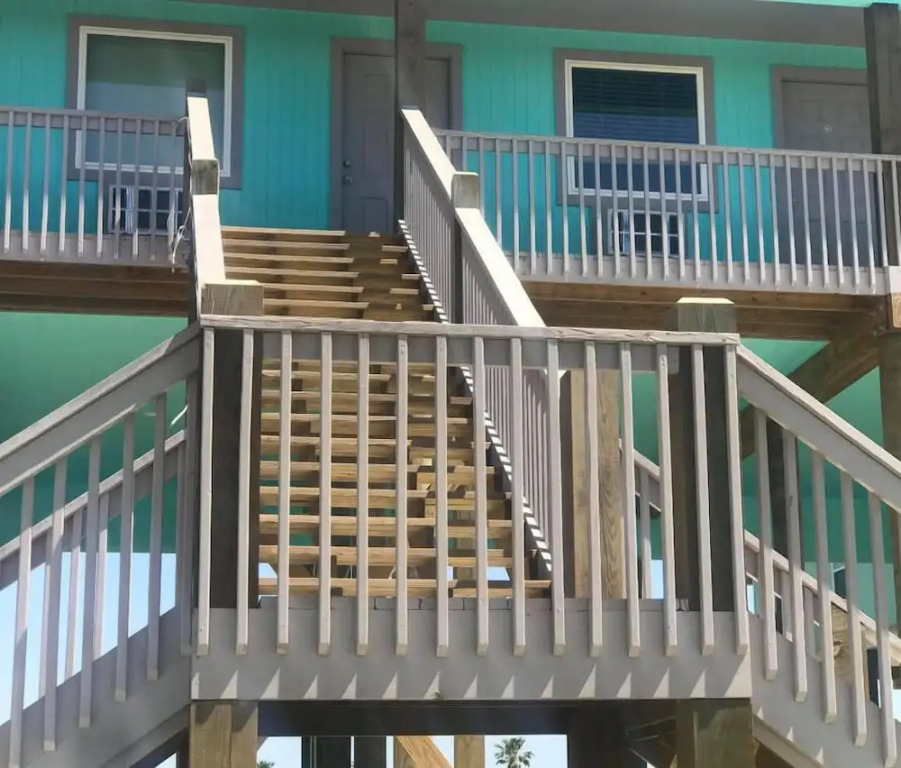 The 409 Bolivar Beach Hotel - photo 7