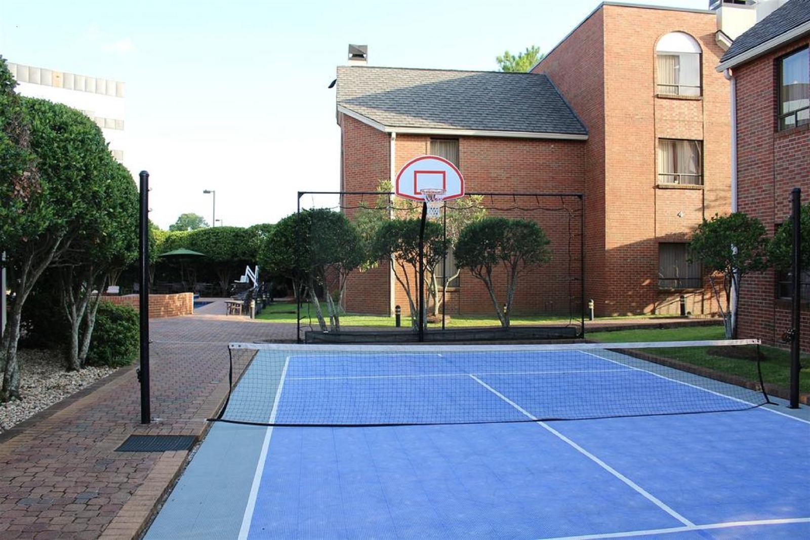 Cloverleaf Suites - photo 22