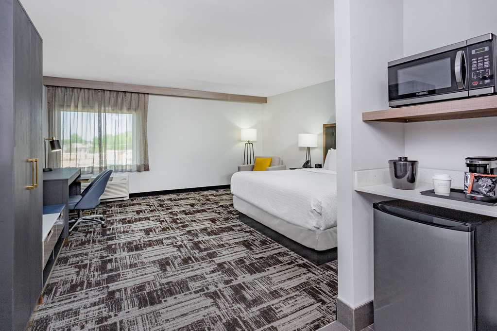 La Quinta Inn & Suites South Bend near Notre Dame - photo 56