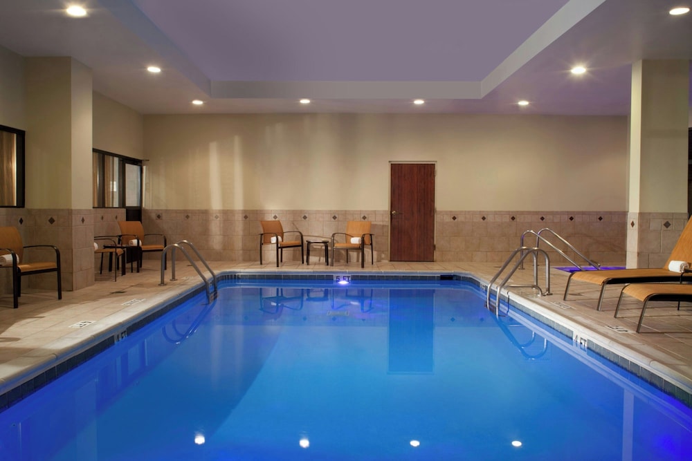 Courtyard by Marriott Bloomington - photo 28