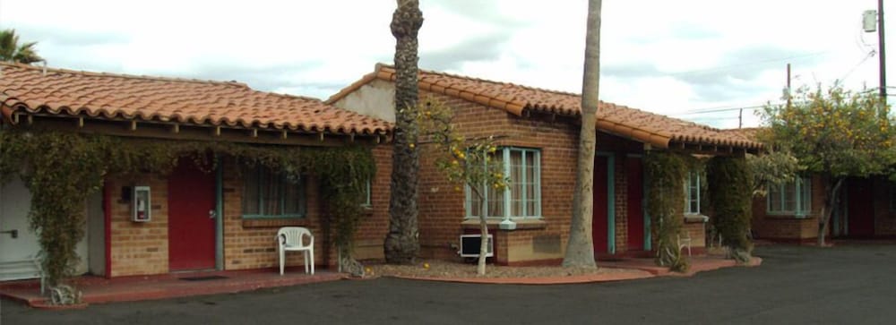 La Siesta Motel - photo 38