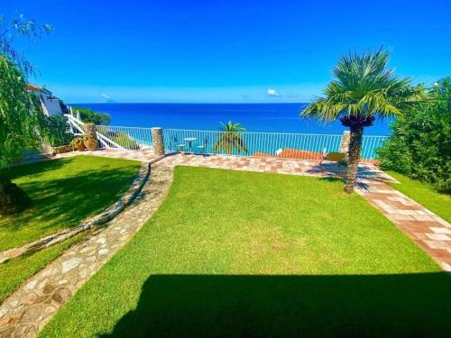 Villa Taurus Costa dei Monaci Parghelia Tropea — 4-Star Luxury Hotel in Parghelia, Italy