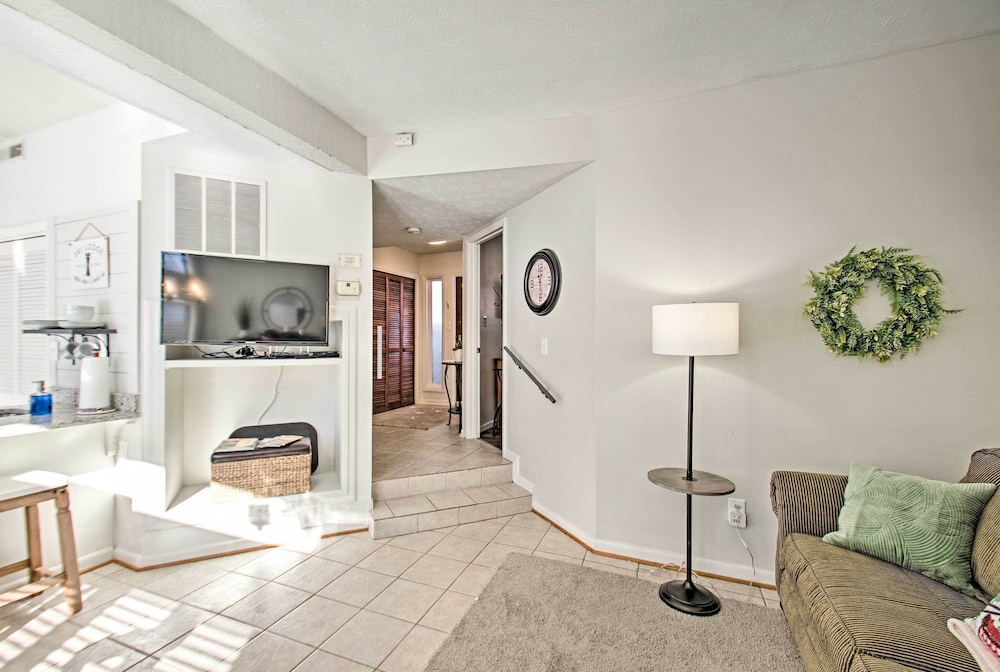 Wintergreen Resort Escape Walk to Ski Lift - photo 2