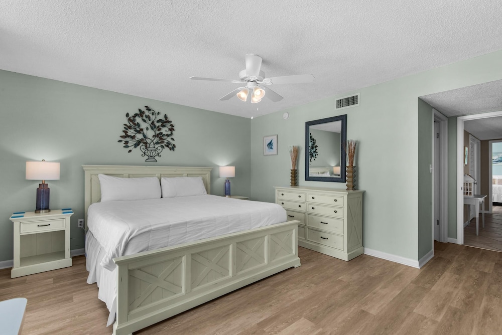 Shoreline Towers 1085 - photo 10