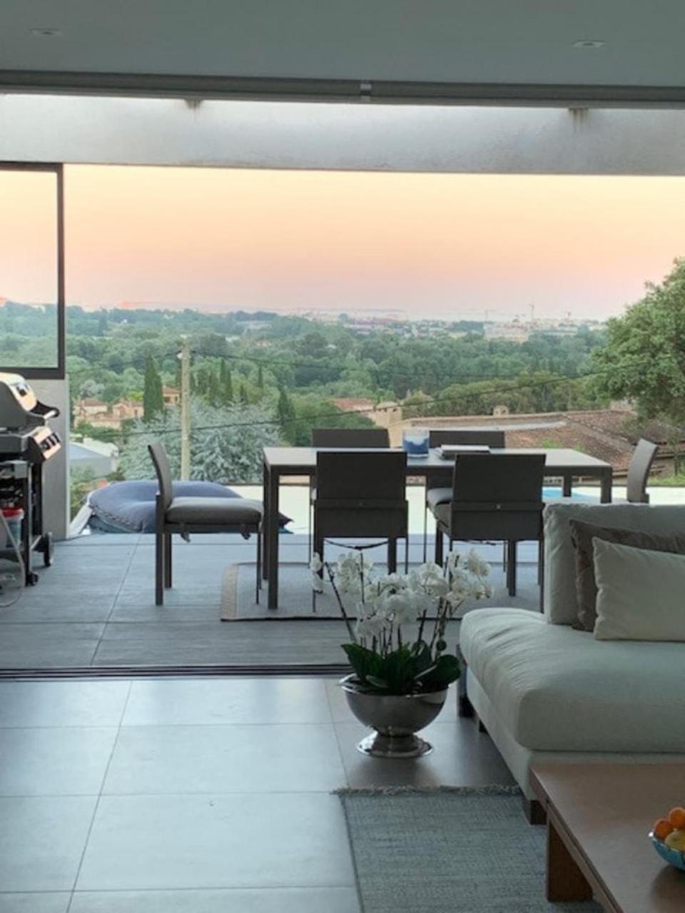 Villa Dezem Infinity Pool Near Cannes Panorama Ac — 5-Star Luxury Hotel in Mandelieu-La-Napoule, France