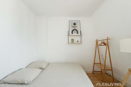 Flexliving room Houel — eco-hotel in Paris