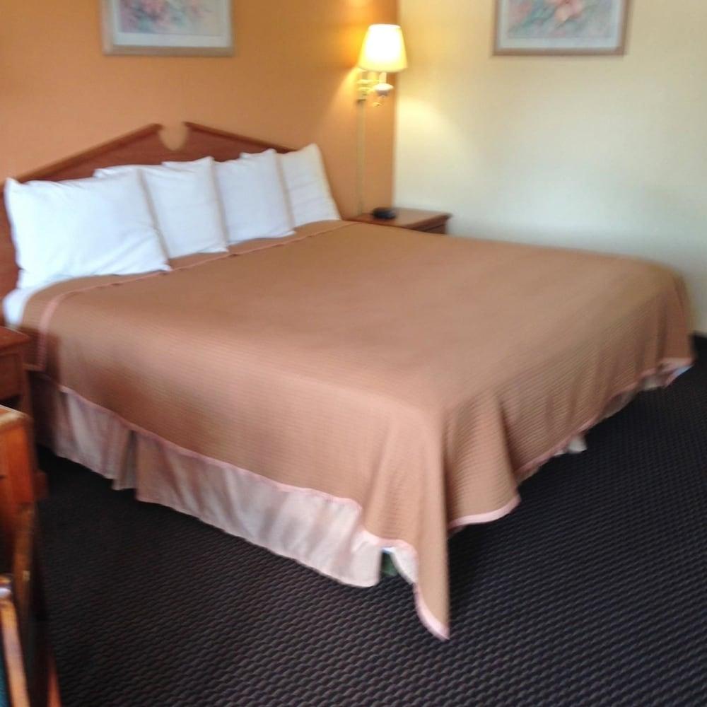 Americas Best Value Inn & Suites Senatobia - photo 14
