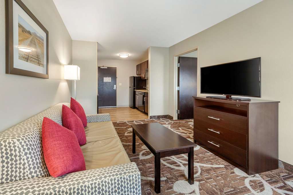 MainStay Suites Lincoln University Area - photo 15