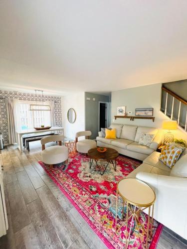 Ocean Blvd Beach Makin Waves Home sleeps 8 pets OK free park — 4-Star Luxury Hotel in Myrtle Beach, United States