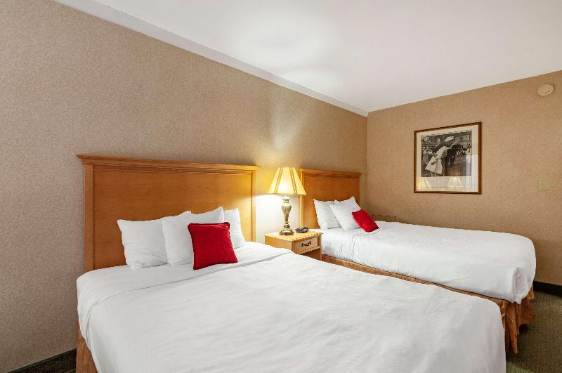 Red Lion Hotel Rosslyn Iwo Jima - photo 64