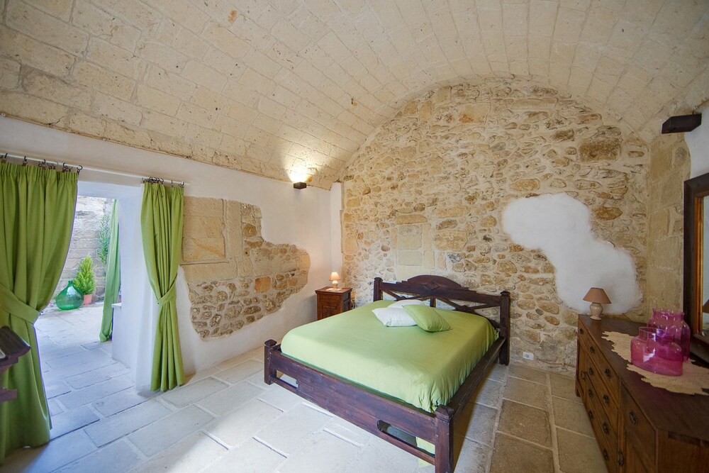 La Dimora delle Grazie — 4-Star Luxury Hotel in San Cesario Di Lecce, Italy